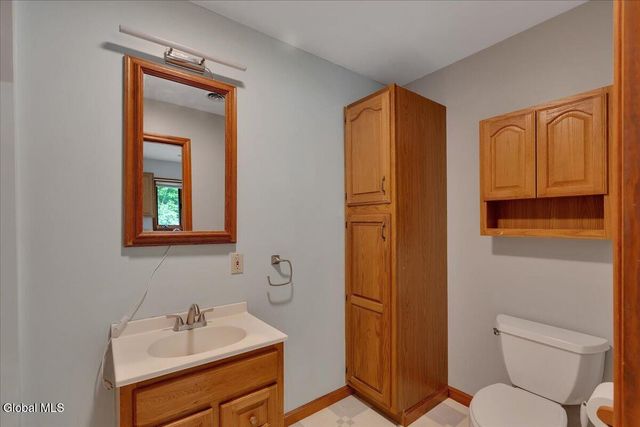 64 Ford Road, Troy, NY 12180