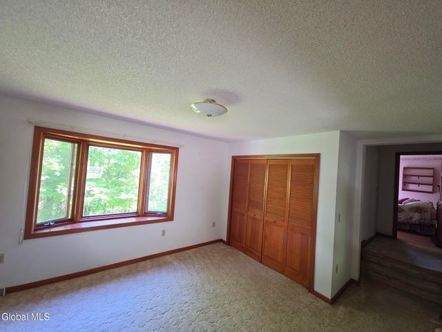 64 Ford Road, Troy, NY 12180