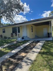 1136 S GRAND HIGHWAY, Clermont, FL 34711