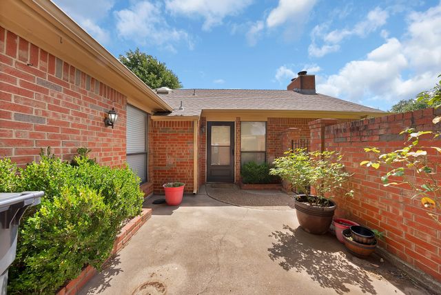 935 Cedarland Boulevard, Arlington, TX 76011