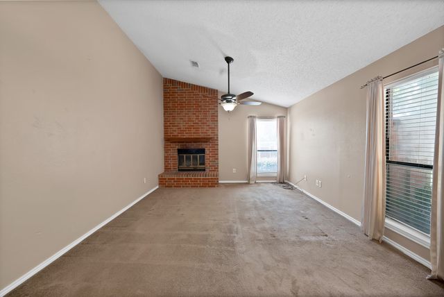 935 Cedarland Boulevard, Arlington, TX 76011