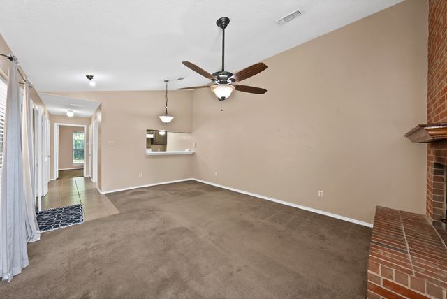 935 Cedarland Boulevard, Arlington, TX 76011