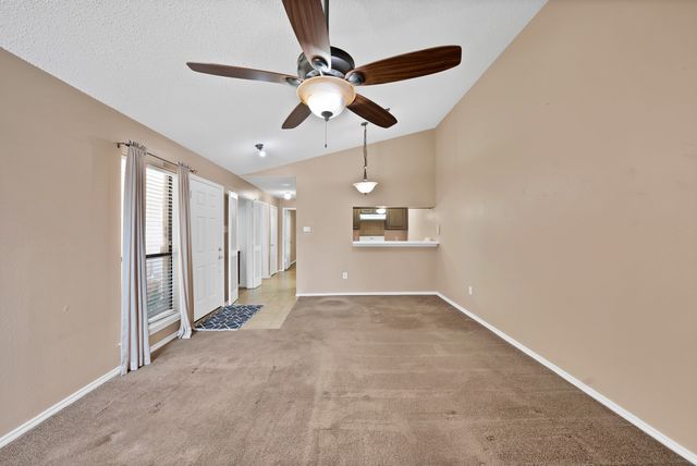 935 Cedarland Boulevard, Arlington, TX 76011
