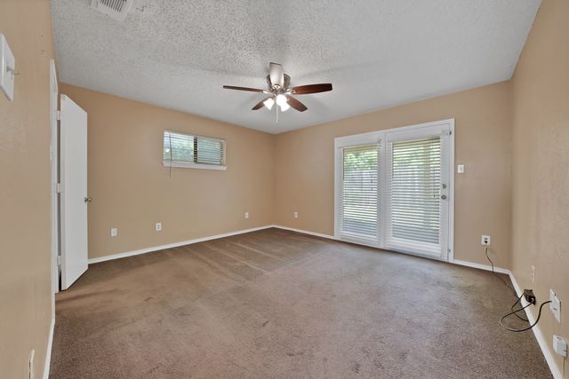 935 Cedarland Boulevard, Arlington, TX 76011