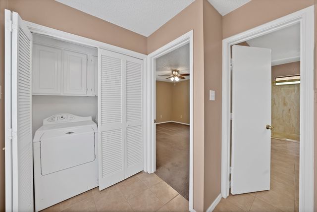 935 Cedarland Boulevard, Arlington, TX 76011