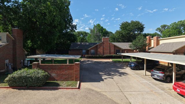 935 Cedarland Boulevard, Arlington, TX 76011