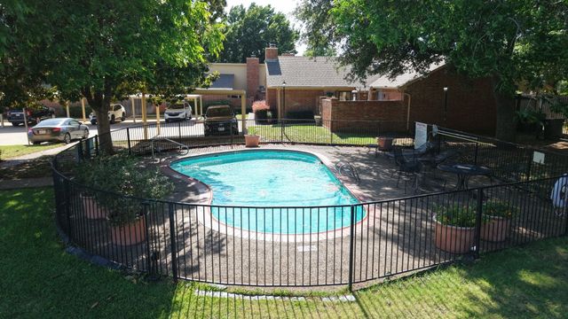 935 Cedarland Boulevard, Arlington, TX 76011