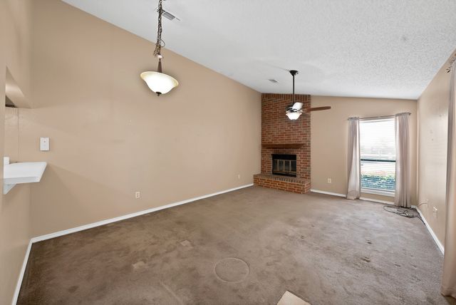 935 Cedarland Boulevard, Arlington, TX 76011