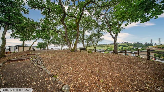 3720 Deauville Pl, Santa Rosa, CA 95403