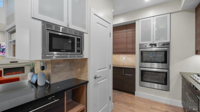 3720 Deauville Pl, Santa Rosa, CA 95403