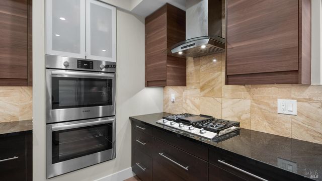 3720 Deauville Pl, Santa Rosa, CA 95403