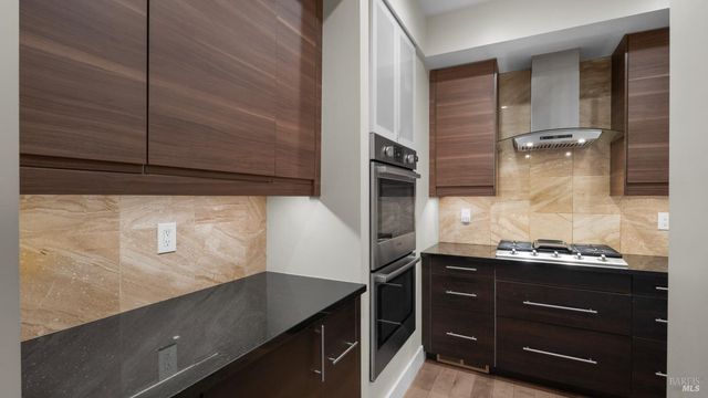 3720 Deauville Pl, Santa Rosa, CA 95403