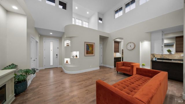 3720 Deauville Pl, Santa Rosa, CA 95403