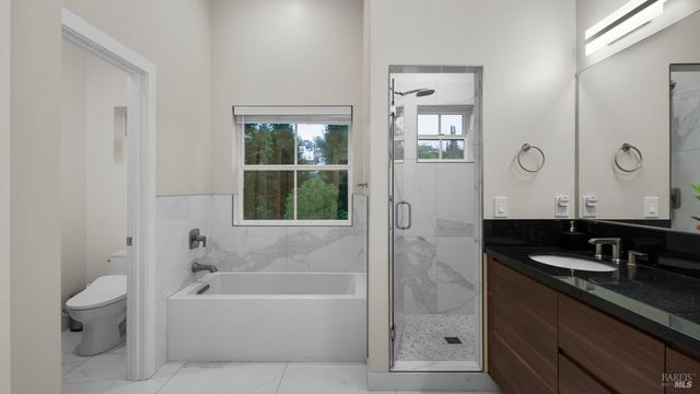 3720 Deauville Pl, Santa Rosa, CA 95403