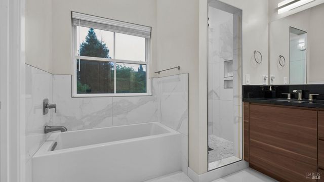 3720 Deauville Pl, Santa Rosa, CA 95403