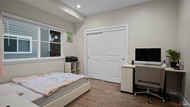 3720 Deauville Pl, Santa Rosa, CA 95403