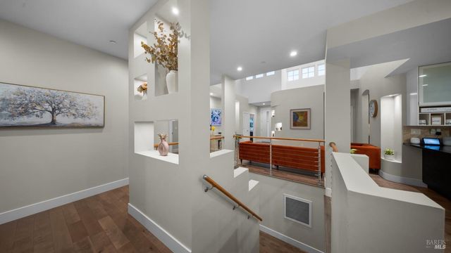 3720 Deauville Pl, Santa Rosa, CA 95403