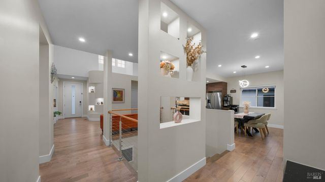 3720 Deauville Pl, Santa Rosa, CA 95403