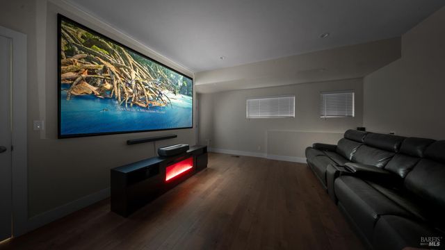 3720 Deauville Pl, Santa Rosa, CA 95403