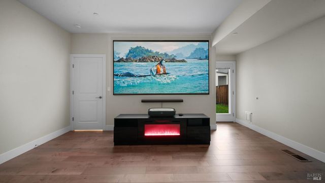 3720 Deauville Pl, Santa Rosa, CA 95403