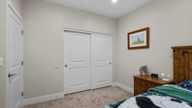 3720 Deauville Pl, Santa Rosa, CA 95403