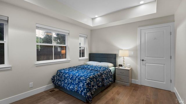 3720 Deauville Pl, Santa Rosa, CA 95403