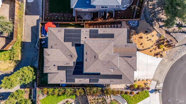 3720 Deauville Pl, Santa Rosa, CA 95403