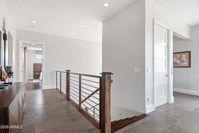 6180 N LAS BRISAS Drive, Paradise Valley, AZ 85253