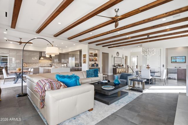 6180 N LAS BRISAS Drive, Paradise Valley, AZ 85253