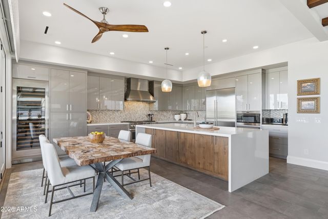 6180 N LAS BRISAS Drive, Paradise Valley, AZ 85253