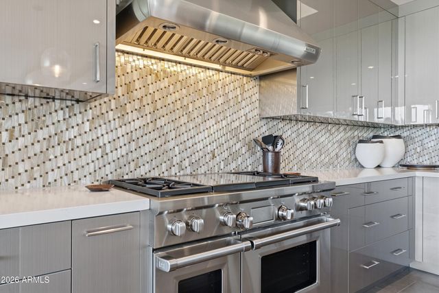 6180 N LAS BRISAS Drive, Paradise Valley, AZ 85253