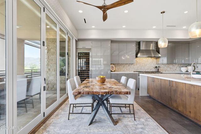 6180 N LAS BRISAS Drive, Paradise Valley, AZ 85253