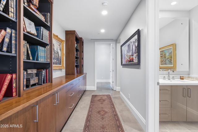 6180 N LAS BRISAS Drive, Paradise Valley, AZ 85253