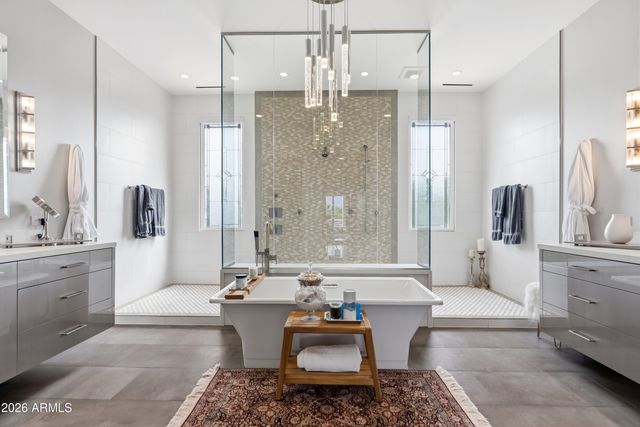 6180 N LAS BRISAS Drive, Paradise Valley, AZ 85253