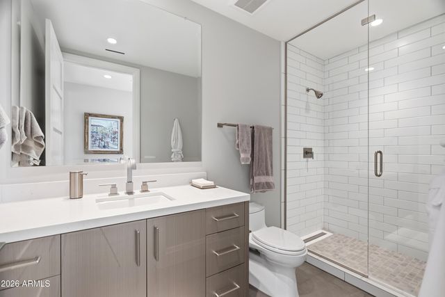 6180 N LAS BRISAS Drive, Paradise Valley, AZ 85253