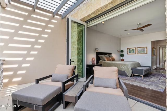 6180 N LAS BRISAS Drive, Paradise Valley, AZ 85253