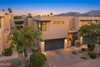 6180 N LAS BRISAS Drive, Paradise Valley, AZ 85253