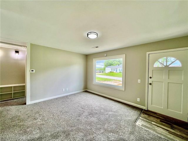 1310 N Indian Lane, Independence, MO 64056