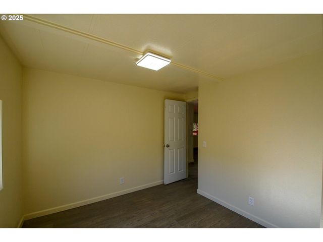 2193 CANYONVILLE RIDDLE Rd, Riddle, OR 97469