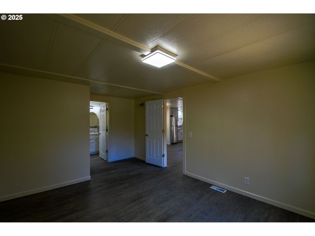 2193 CANYONVILLE RIDDLE Rd, Riddle, OR 97469