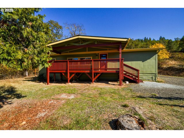 2193 CANYONVILLE RIDDLE Rd, Riddle, OR 97469