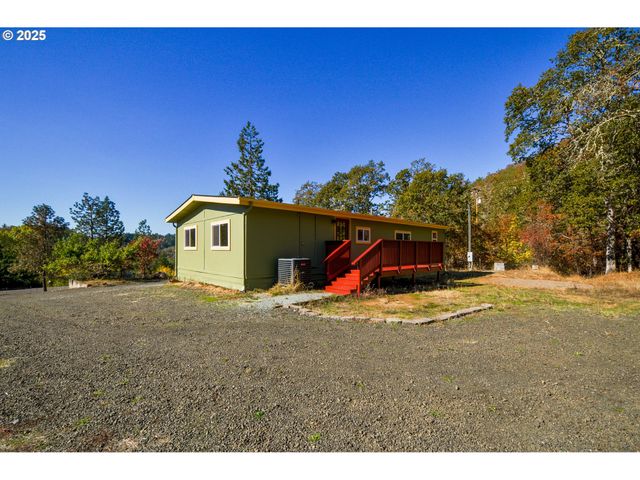2193 CANYONVILLE RIDDLE Rd, Riddle, OR 97469