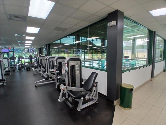 9543 SE 137TH STREET ROAD, Summerfield, FL 34491