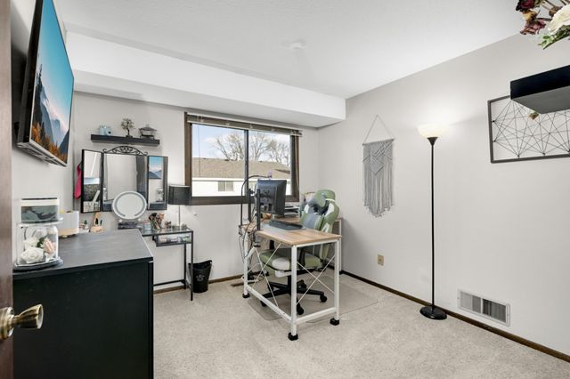 6904 Ives Lane N, Maple Grove, MN 55369