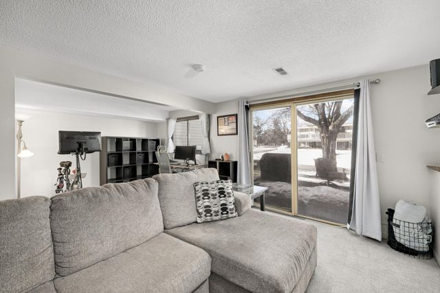 6904 Ives Lane N, Maple Grove, MN 55369