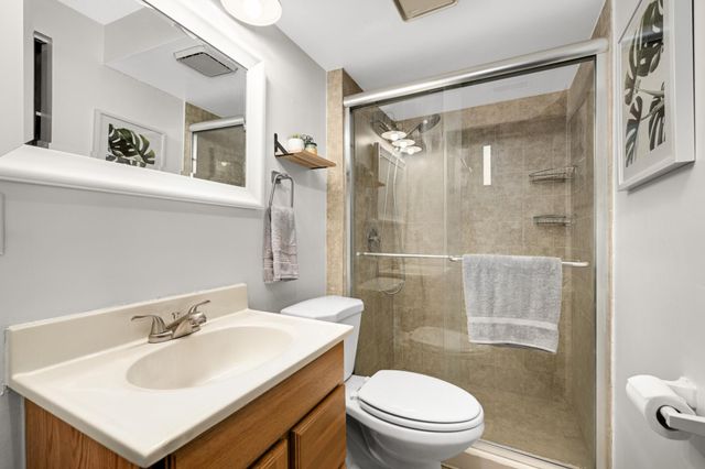 6904 Ives Lane N, Maple Grove, MN 55369