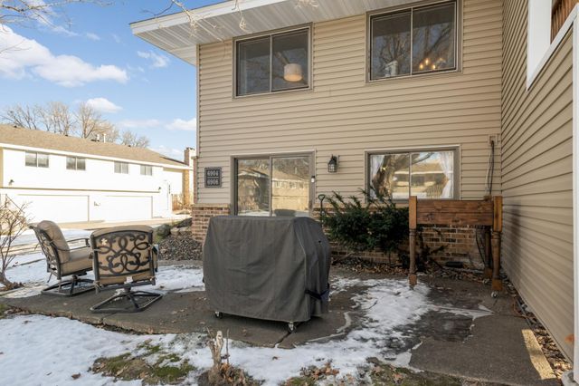 6904 Ives Lane N, Maple Grove, MN 55369