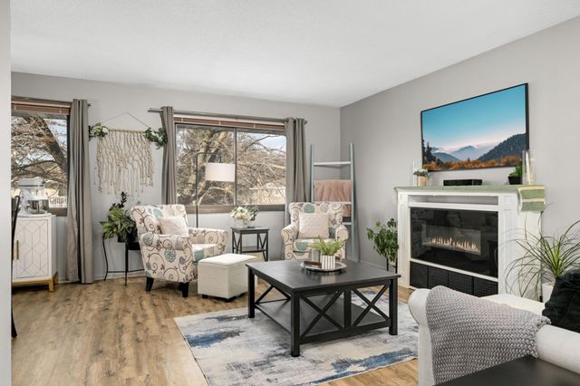 6904 Ives Lane N, Maple Grove, MN 55369