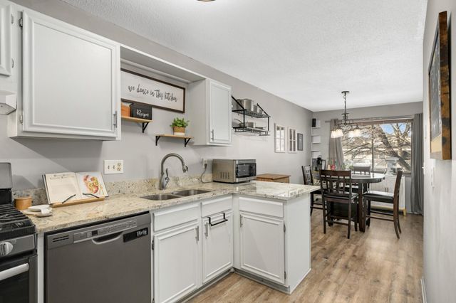 6904 Ives Lane N, Maple Grove, MN 55369