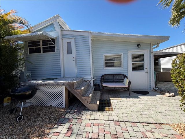 20181 Cumberland CT, Estero, FL 33928